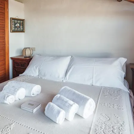 Panoramic Attic With Pool Near Costa Smeralda Apartman *